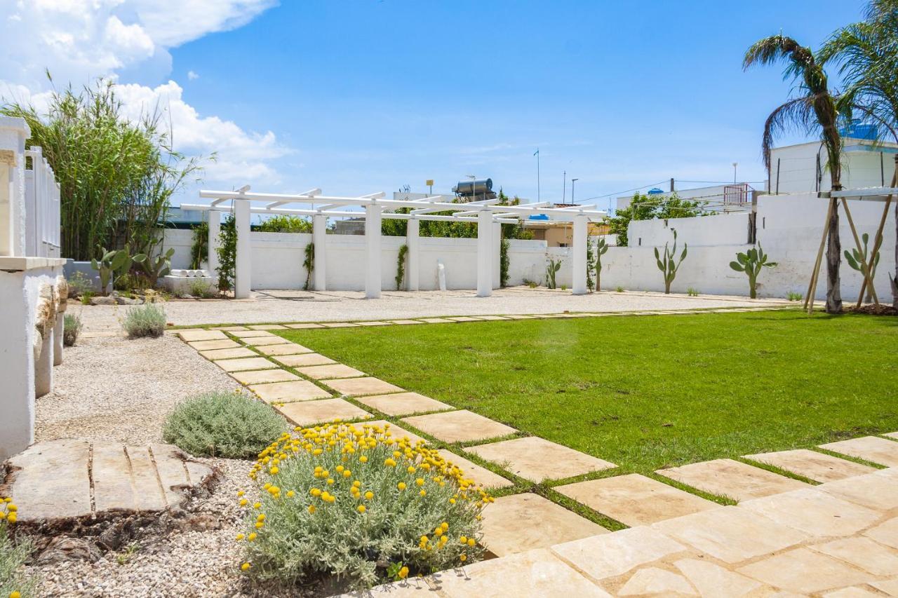 Trullo E Appartamenti Al Mare Torre San Giovanni Exterior foto