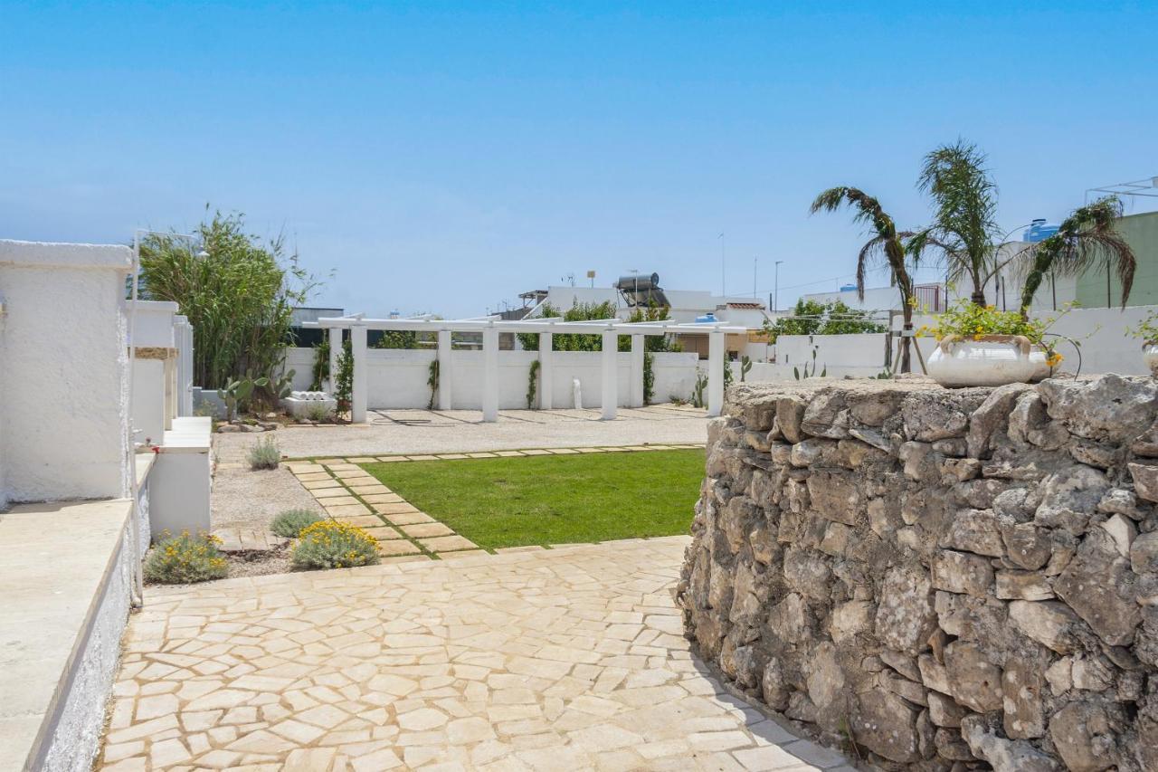 Trullo E Appartamenti Al Mare Torre San Giovanni Exterior foto