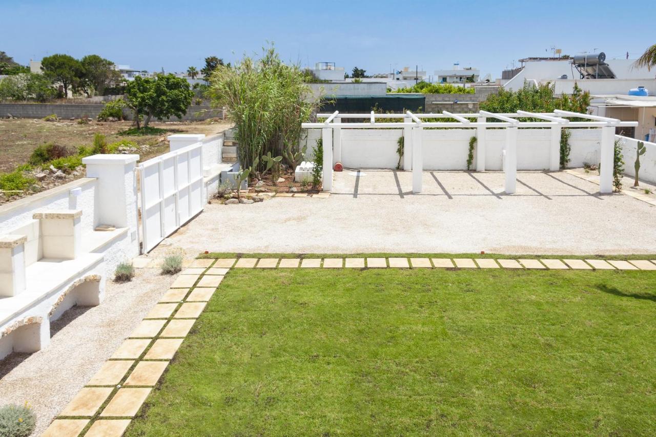 Trullo E Appartamenti Al Mare Torre San Giovanni Exterior foto