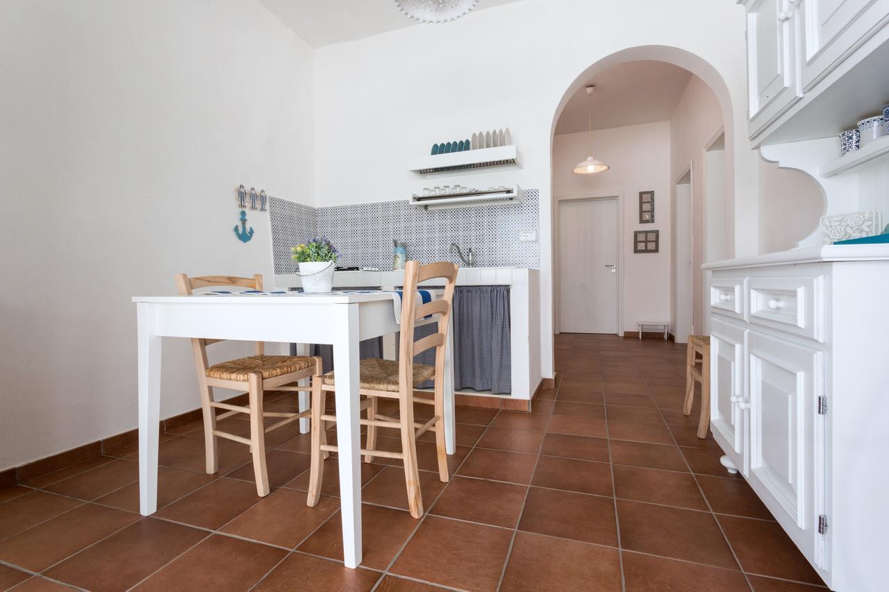 Trullo E Appartamenti Al Mare Torre San Giovanni Exterior foto
