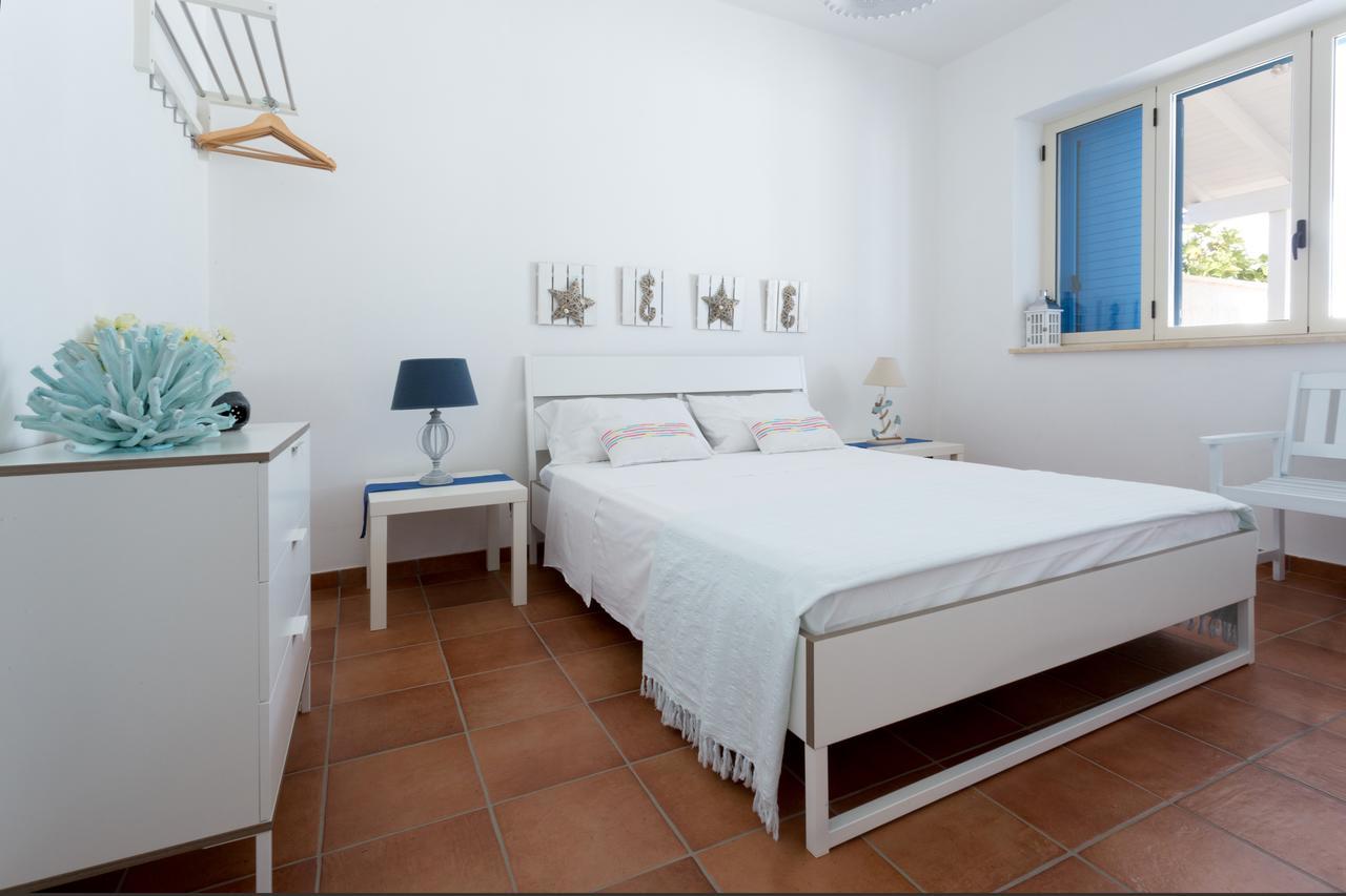 Trullo E Appartamenti Al Mare Torre San Giovanni Exterior foto