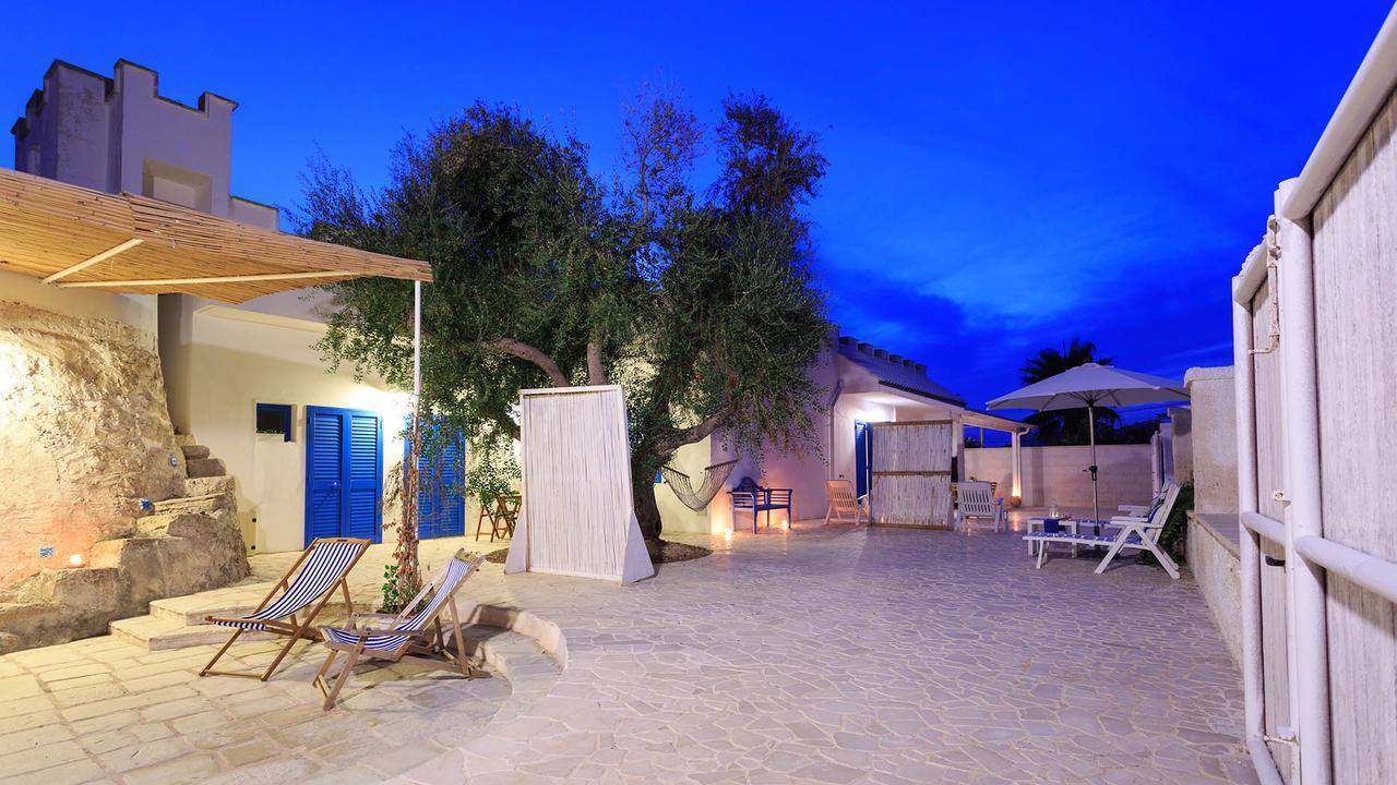 Trullo E Appartamenti Al Mare Torre San Giovanni Exterior foto